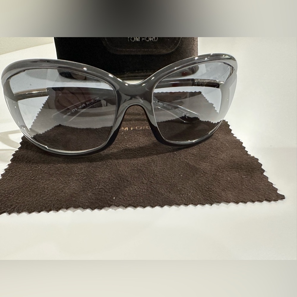 Tom Ford Jennifer gray sunglasses